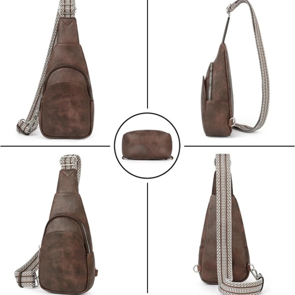 NWOT. Small crossbody bag. - Picture 3 of 6